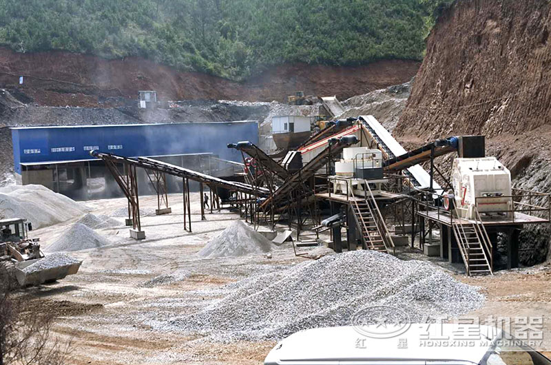 制砂設備生產現場，反擊破搭配制砂機，破碎軟料